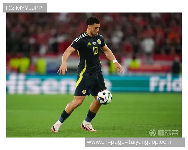 神奇扑救亚当斯禁区内射门被迪格雷戈里奥神勇挡出精彩瞬间回顾